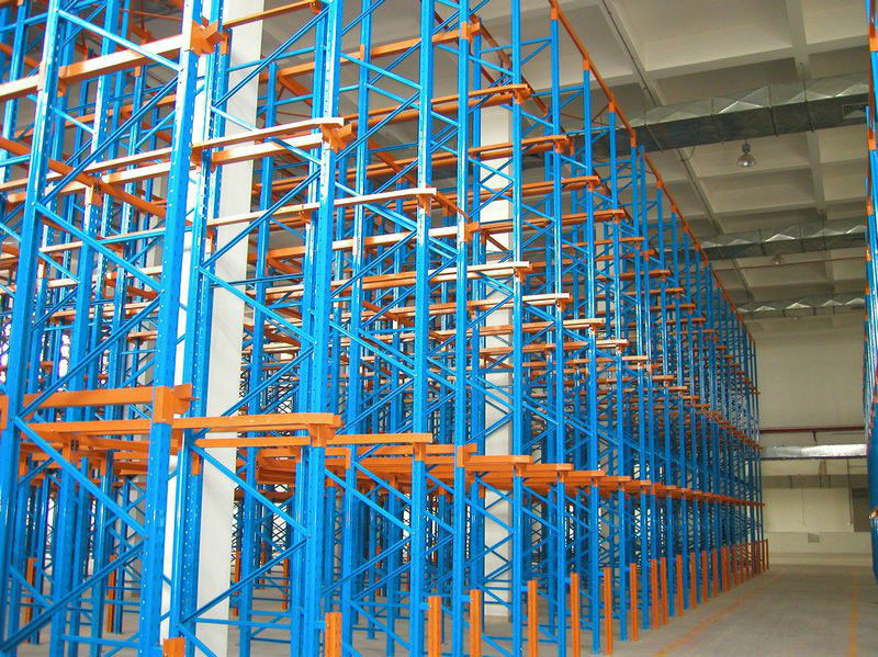 Warehouse Steel Drive In Pallet Racking System , Industrial Rack Shelving 
