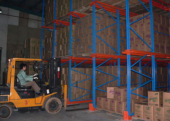 High-Density Drive In Pallet Racking with Guide Rails for Forklift Safe Operation in Logistics Centers
