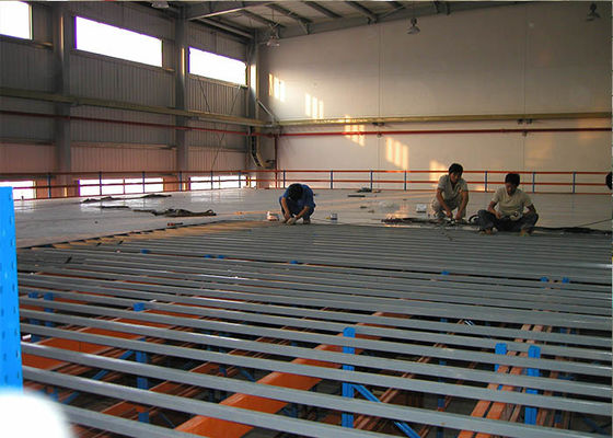 Powder Coating Industrial Steel Mezzanine Floors With Walkways For Warehouse